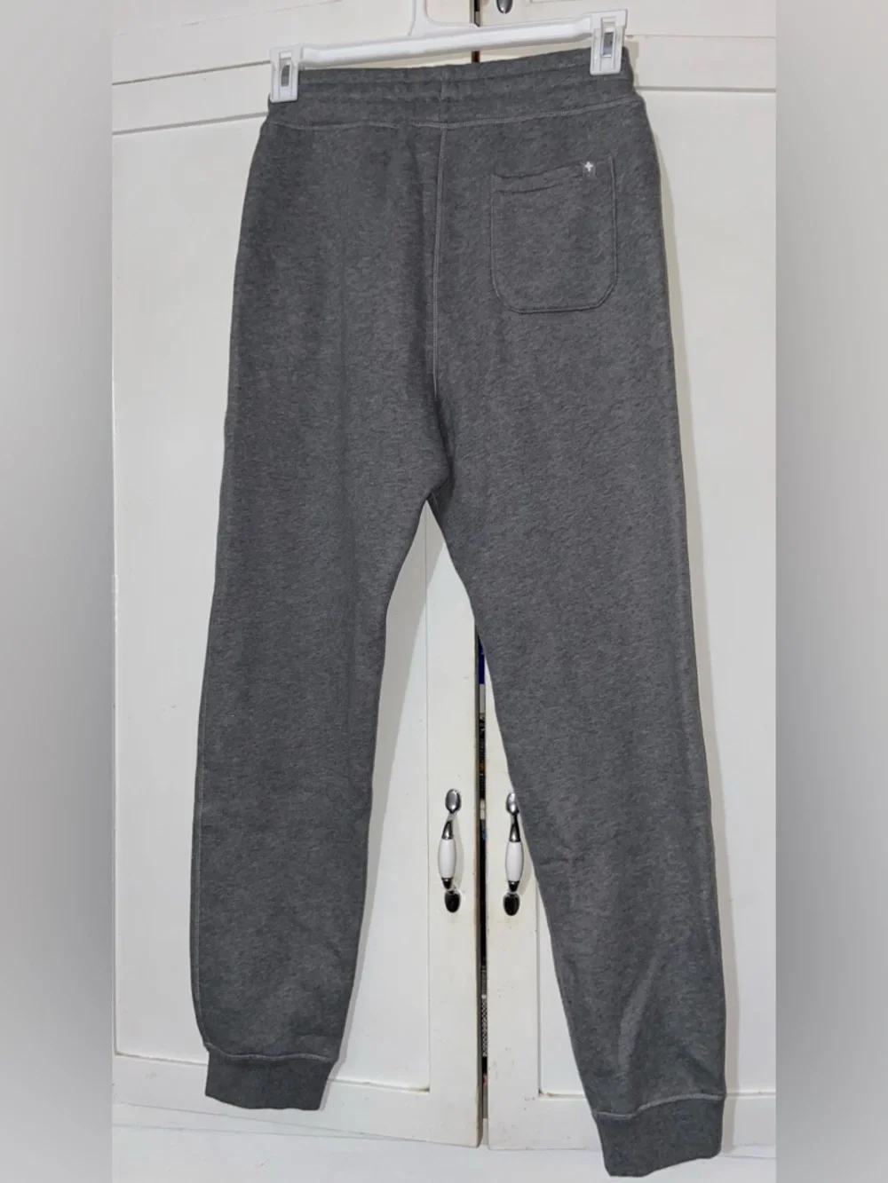 Figs Men's Charcoal Gray Jogger Sweatpants